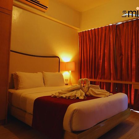 סבו La Mirada Hotel מראה חיצוני תמונה
